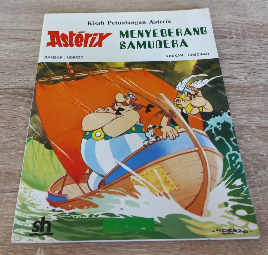 Asterix Menyeberang Samudera (de oversteek, Indonesisch), Boeken, Gelezen, Eén stripboek, Ophalen of Verzenden, Uderzo & Goscinny