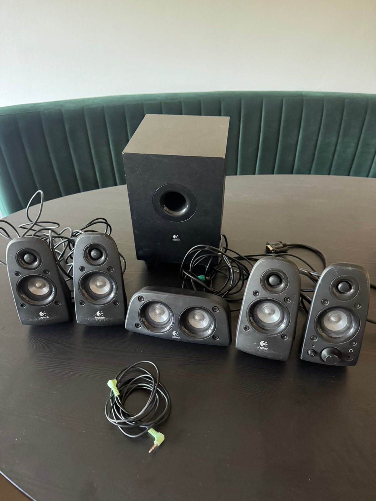 Logitech Z506 5.1 Surround Speakerset – Compleet, Computers en Software, Pc speakers, Ophalen, Zo goed als nieuw