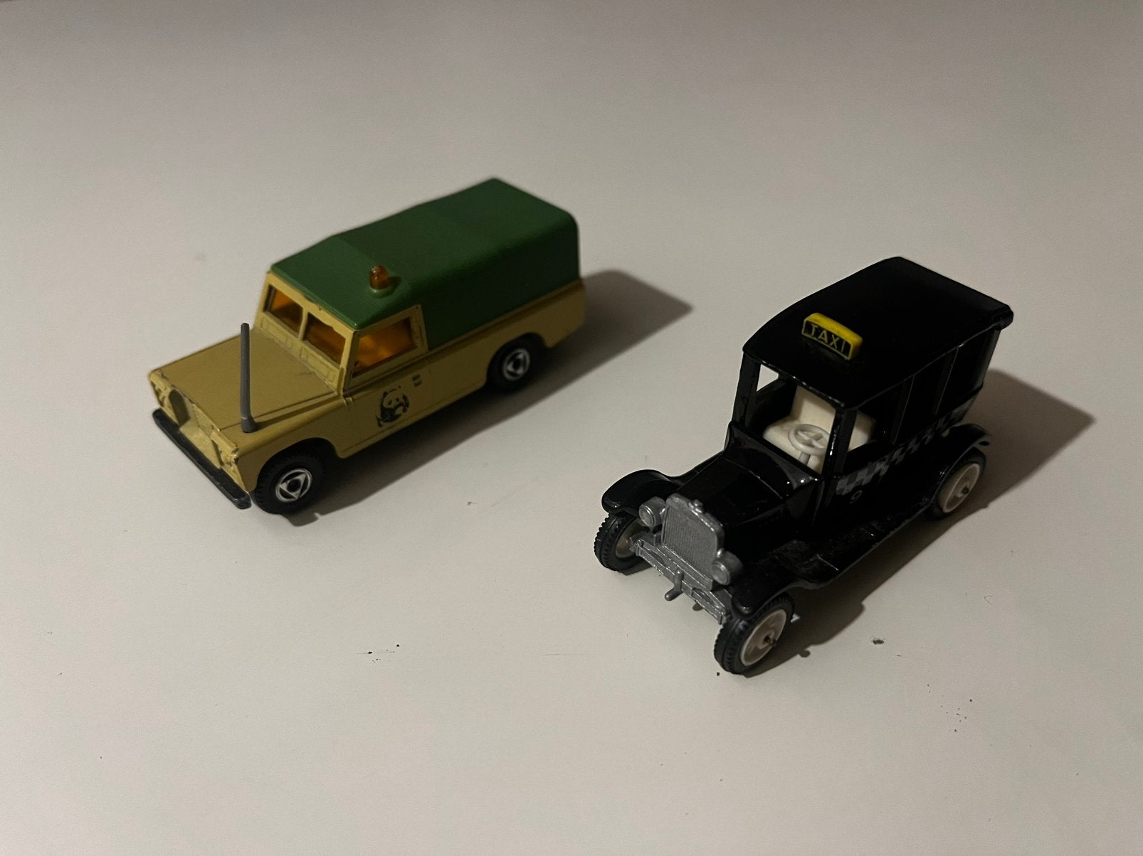 T-ford en landrover WNF. Efsi Holland.  Schaal 1:68, Ophalen of Verzenden, Zo goed als nieuw, Auto, Efsi