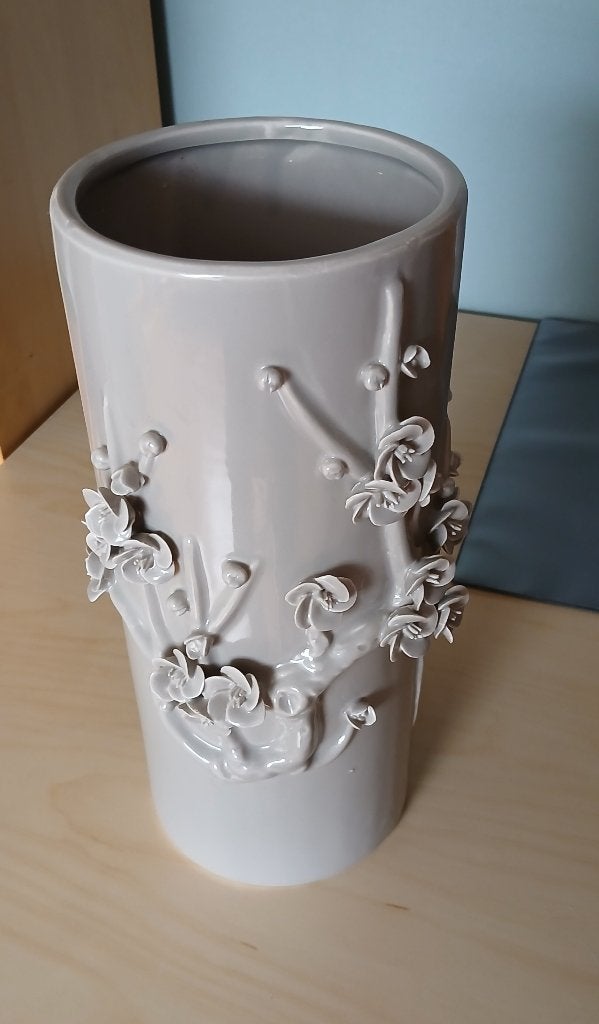 Vaas met mooie decoratie in taupekleur, Ophalen, Overige kleuren, 35 cm, Zo goed als nieuw