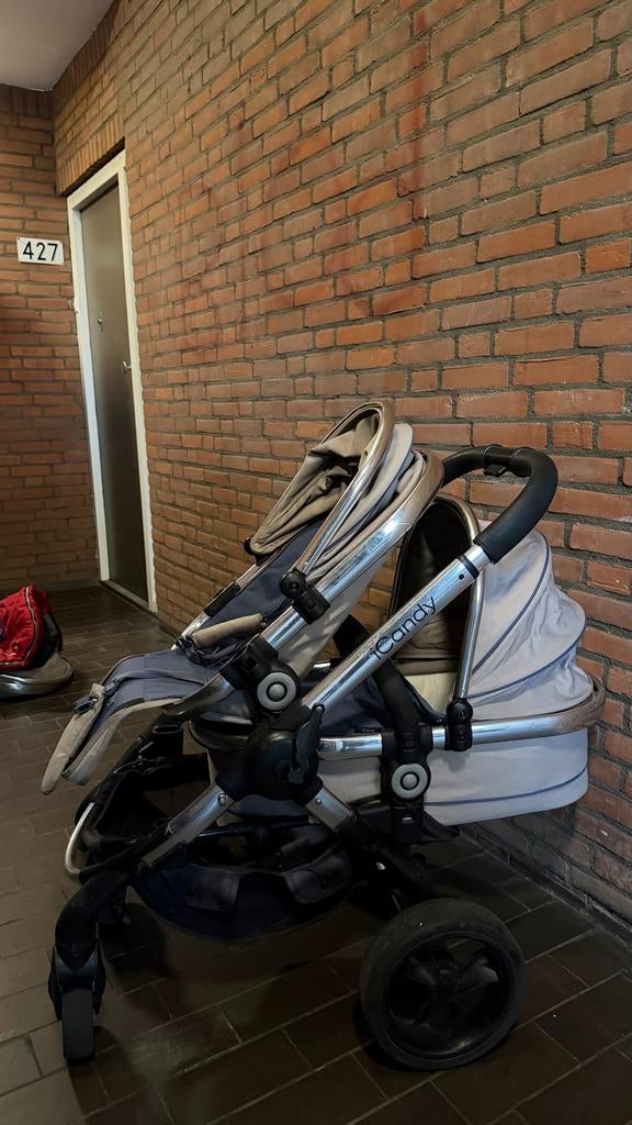 Duo Kinderwagen iCandy- Compleet met reiswieg en voetenzakk, Kinderen en Baby's, Kinderwagens en Combinaties, Gebruikt, Duowagen