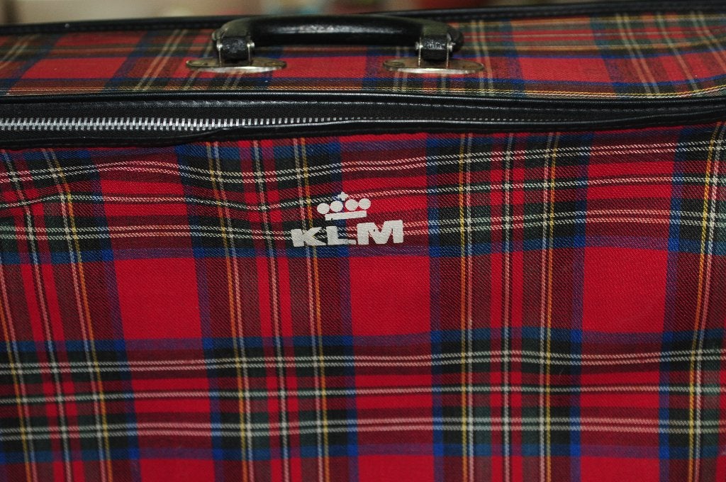 Vintage K.L.M. koffer Schotse ruit met rits opvouwbaar, Overige materialen, Gebruikt, Minder dan 50 cm, Ophalen of Verzenden