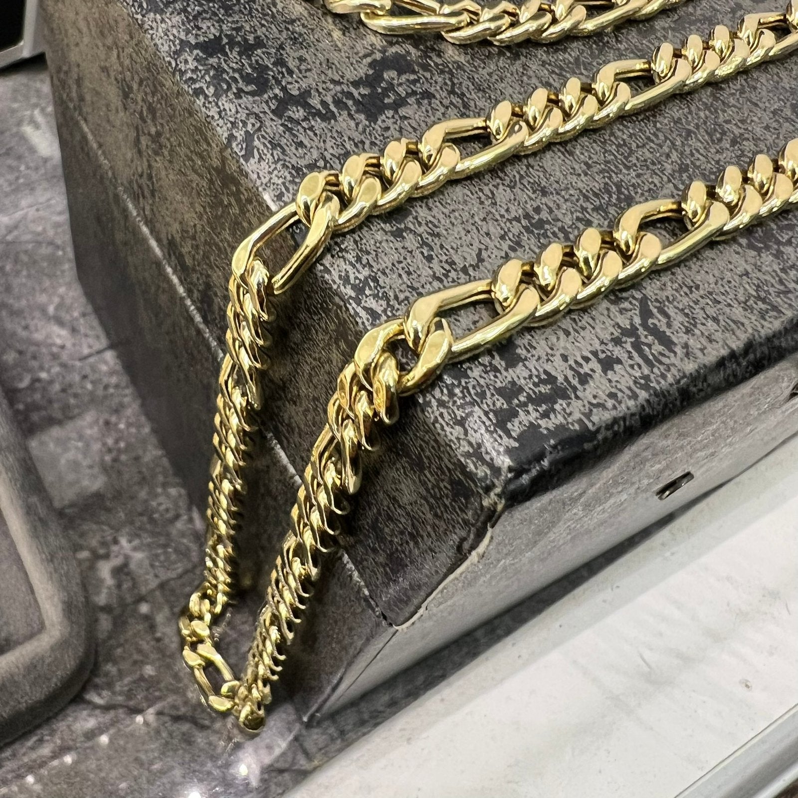 14 karaat gouden ketting en armband figaro schakel, Ophalen of Verzenden, Zo goed als nieuw, Goud