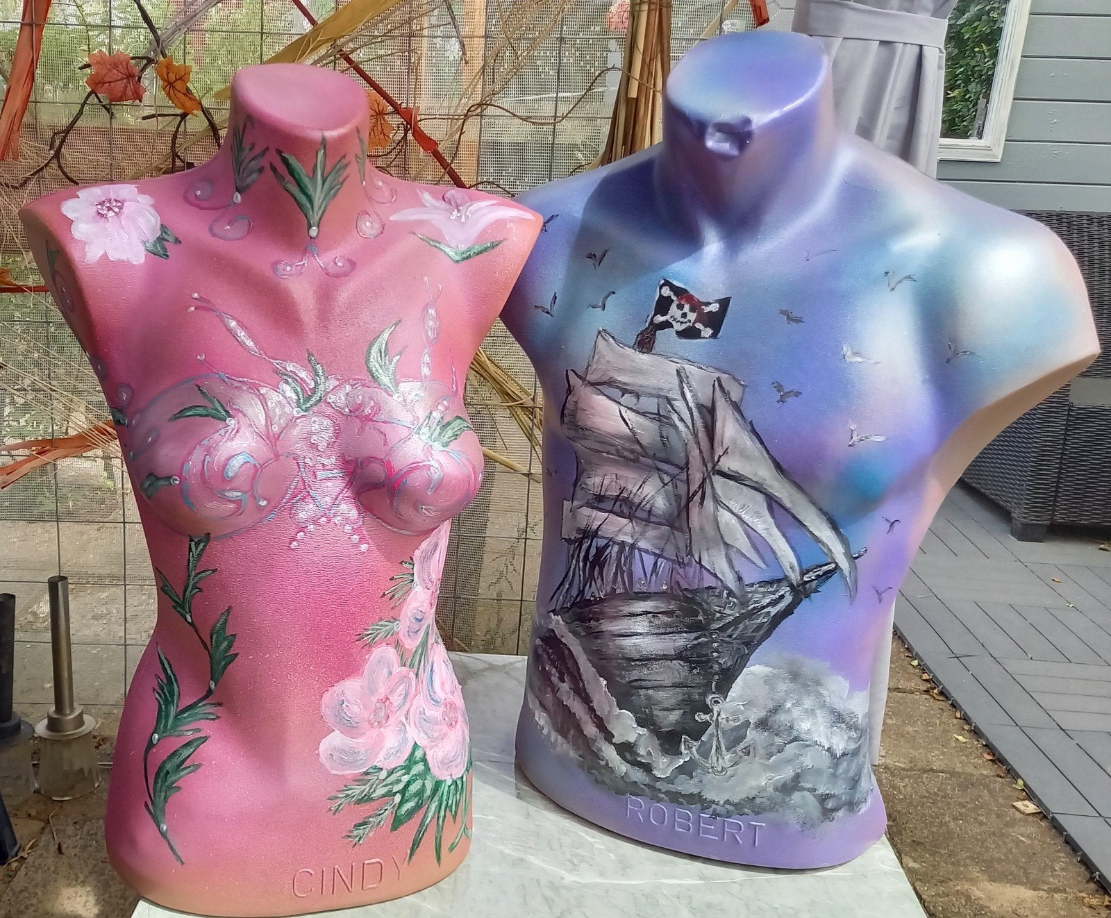Unieke handgeschilderde torso's - Cindy & Robert, Buste, Kunststof, Flora, Meerkleurig