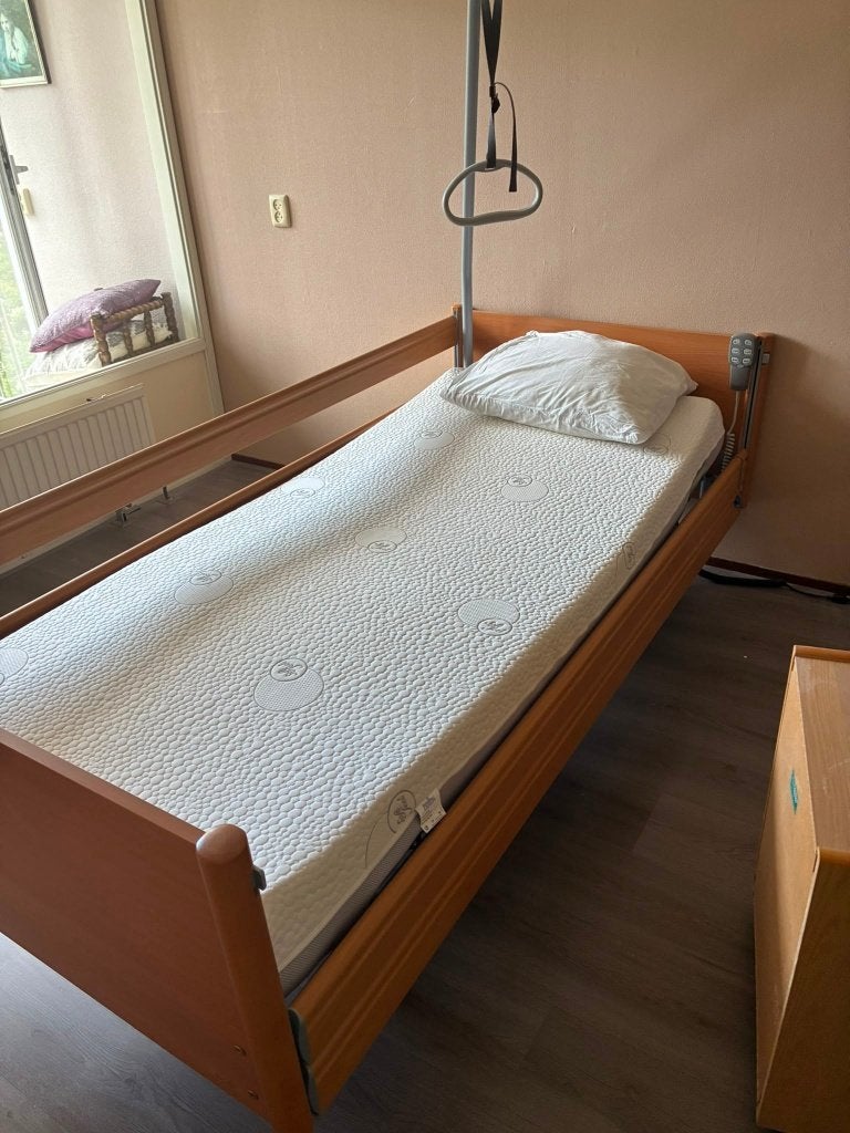 Hoog laag bed Bock Belluno Beuken 90x200, Ophalen, Verstelbaar, 90 cm, Eenpersoons