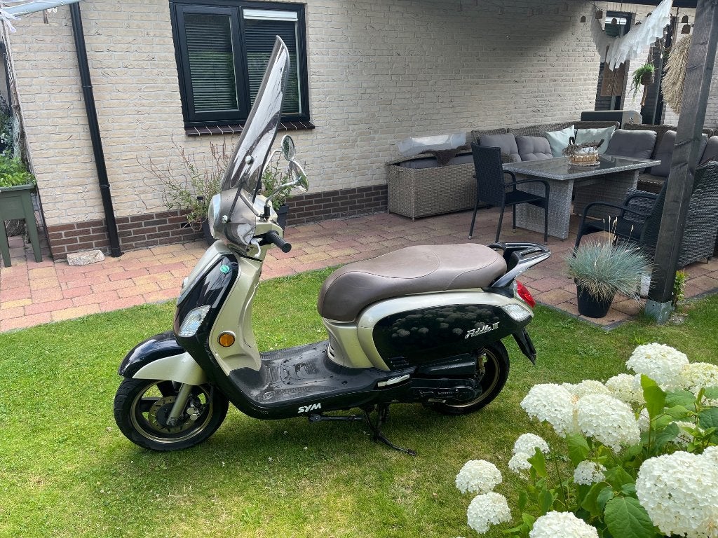 Sym fiddle 3 | Bouwjaar 2016 | 122xx km, Fietsen en Brommers, Scooters | SYM, Ophalen, Gebruikt, Maximaal 45 km/u, Benzine