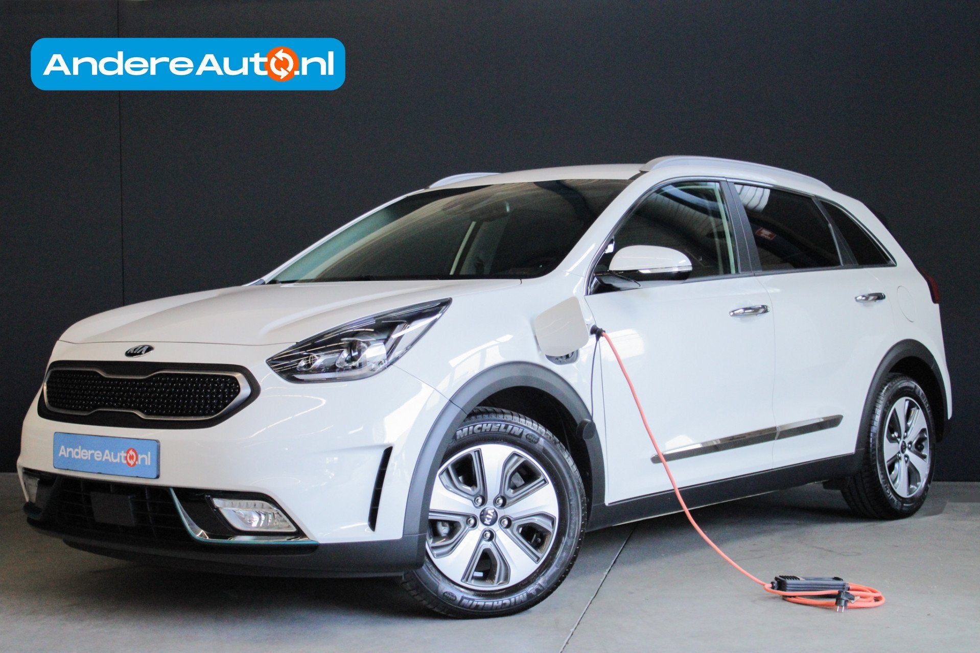Kia Niro 1.6 GDi PHEV DynamicLine |Apple/Android|parkeersens, 77 km/l, Gebruikt, Zwart, Leder en Stof