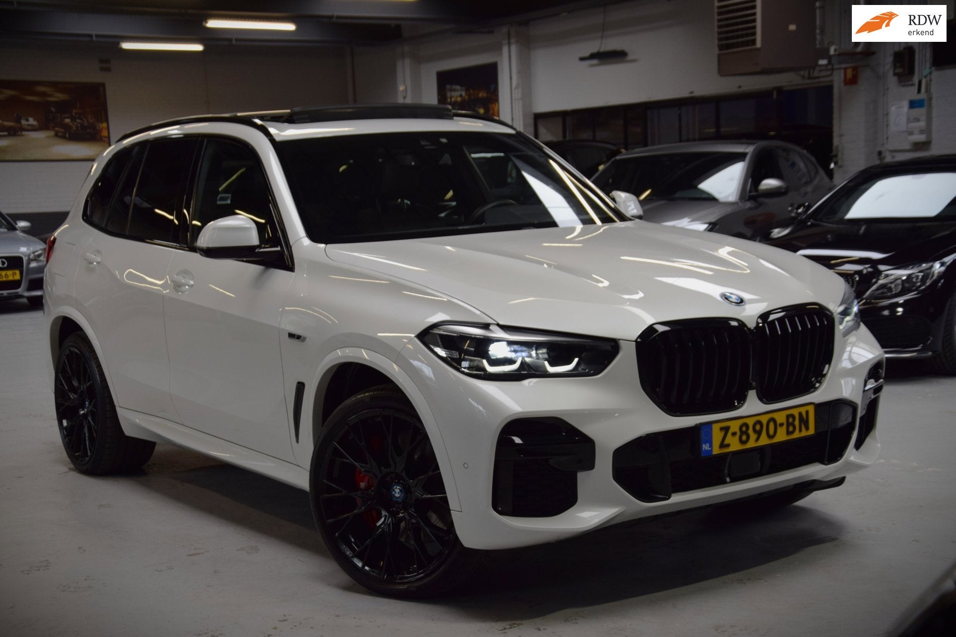 BMW X5 XDrive45e High Executive*M-Pakket* Panoramadak|ACC|36, Auto's, BMW, Gebruikt, Automatische klimaatregeling, Wit, Vierwielaandrijving