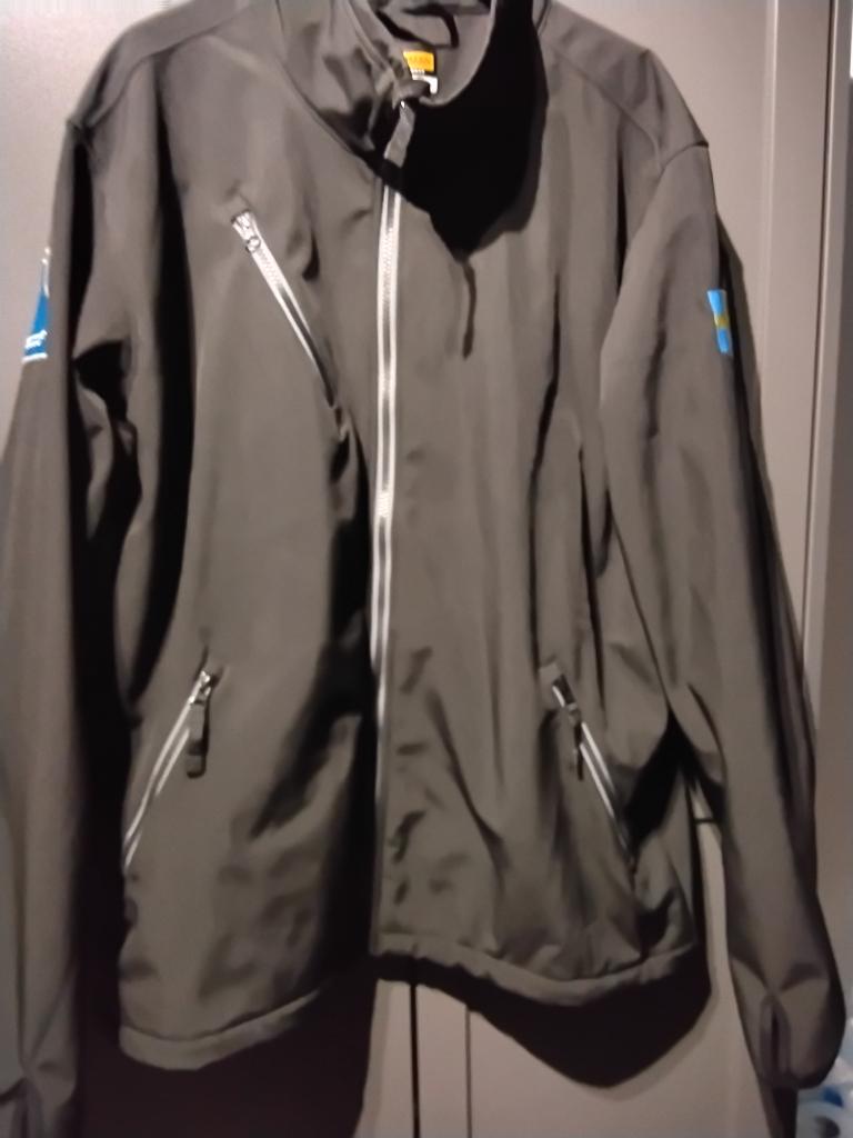 Originele heren volvo jas, Ophalen, Zo goed als nieuw, Maat 56/58 (XL), Zwart