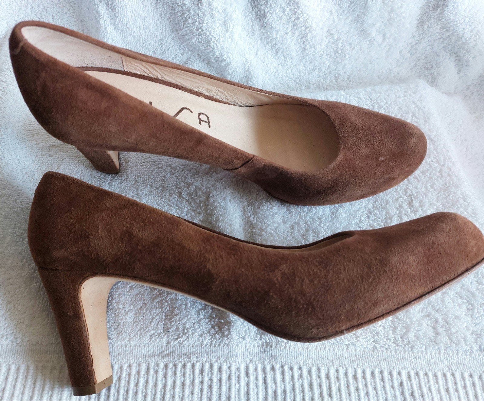 UNISA, cognackleurige suede pumps, maat 41, Pumps, Overige kleuren, Ophalen of Verzenden, Zo goed als nieuw