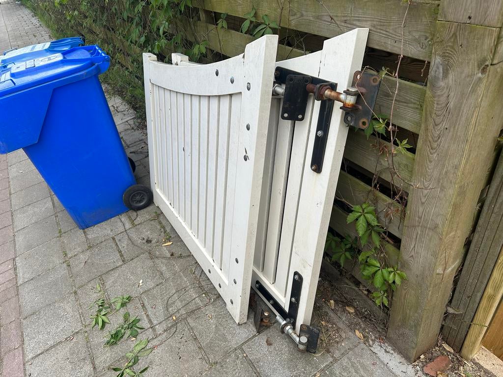 Hardhouten tuinpoort met beslag 132 breed c.a. 130 hoog, Ophalen, Zo goed als nieuw, 115 cm of meer