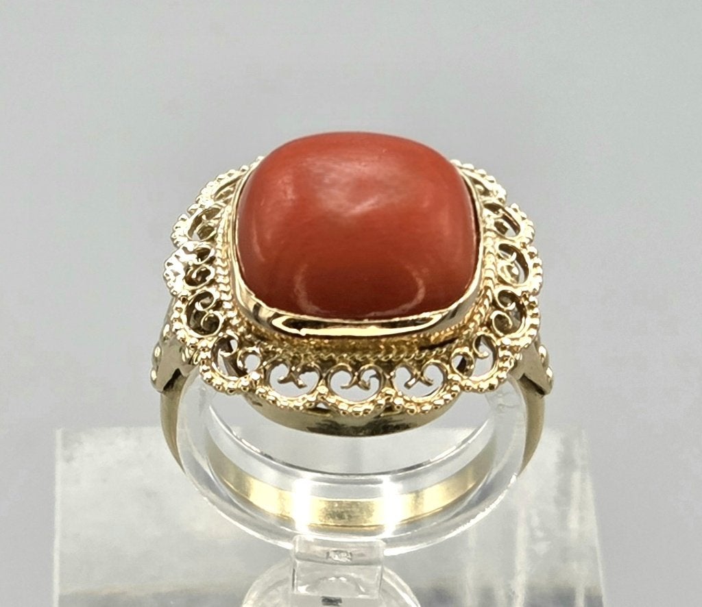 Gouden Vintage design ring met bloedkoraal. 2026/578