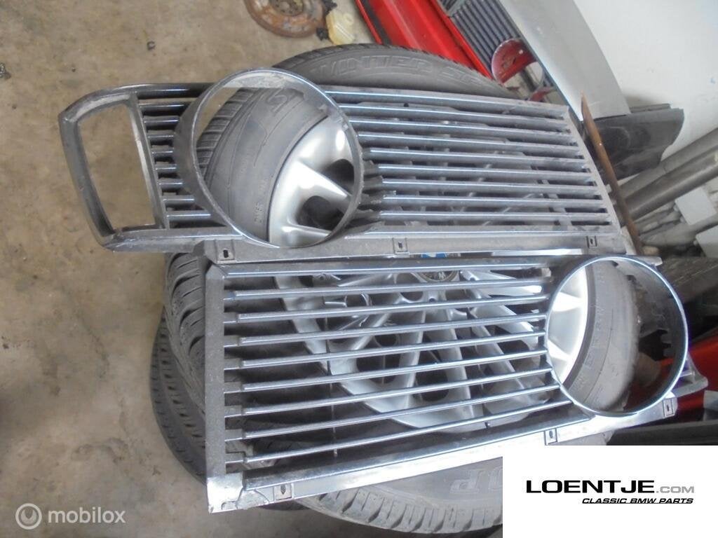 Grill BMW 3-serie E21 ('76-'84) vier cilinder 315 316 318, Gebruikt, Ophalen of Verzenden, BMW