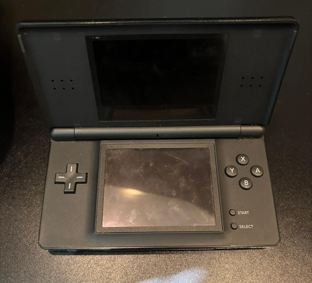 Nintendo DS, Spelcomputers en Games, Spelcomputers | Nintendo DS, Ophalen of Verzenden, Zo goed als nieuw, DS Lite