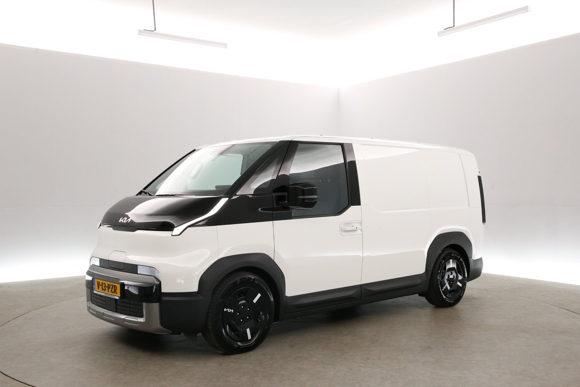 Foto 10 van Kia PV5 L2H1 Essential 71.2 kWh | Snelladen | SOH 99% | Clim