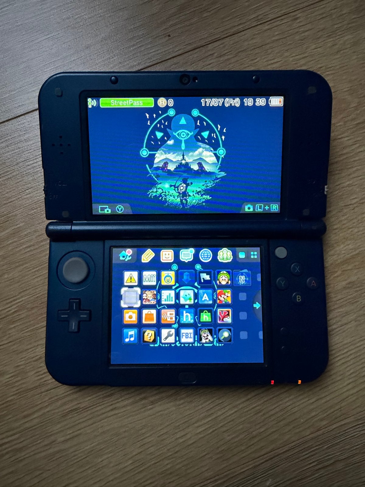 New 3DS XL met dubbel IPS scherm en lader, Ophalen of Verzenden, Gebruikt, Blauw, 3DS XL