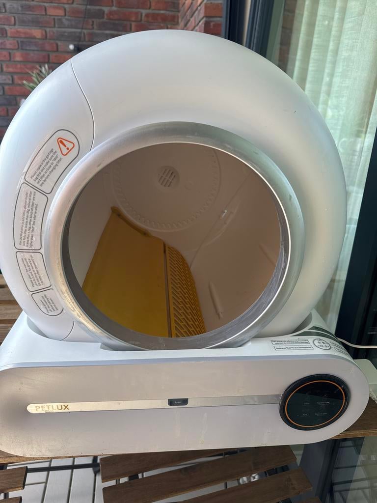 Petlux v2 automatische kattenbak met app, Ophalen, Gebruikt