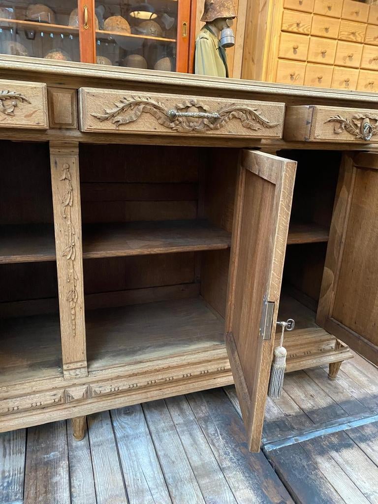 Landelijk Frans eiken kast sierlijk dressoir, Ophalen