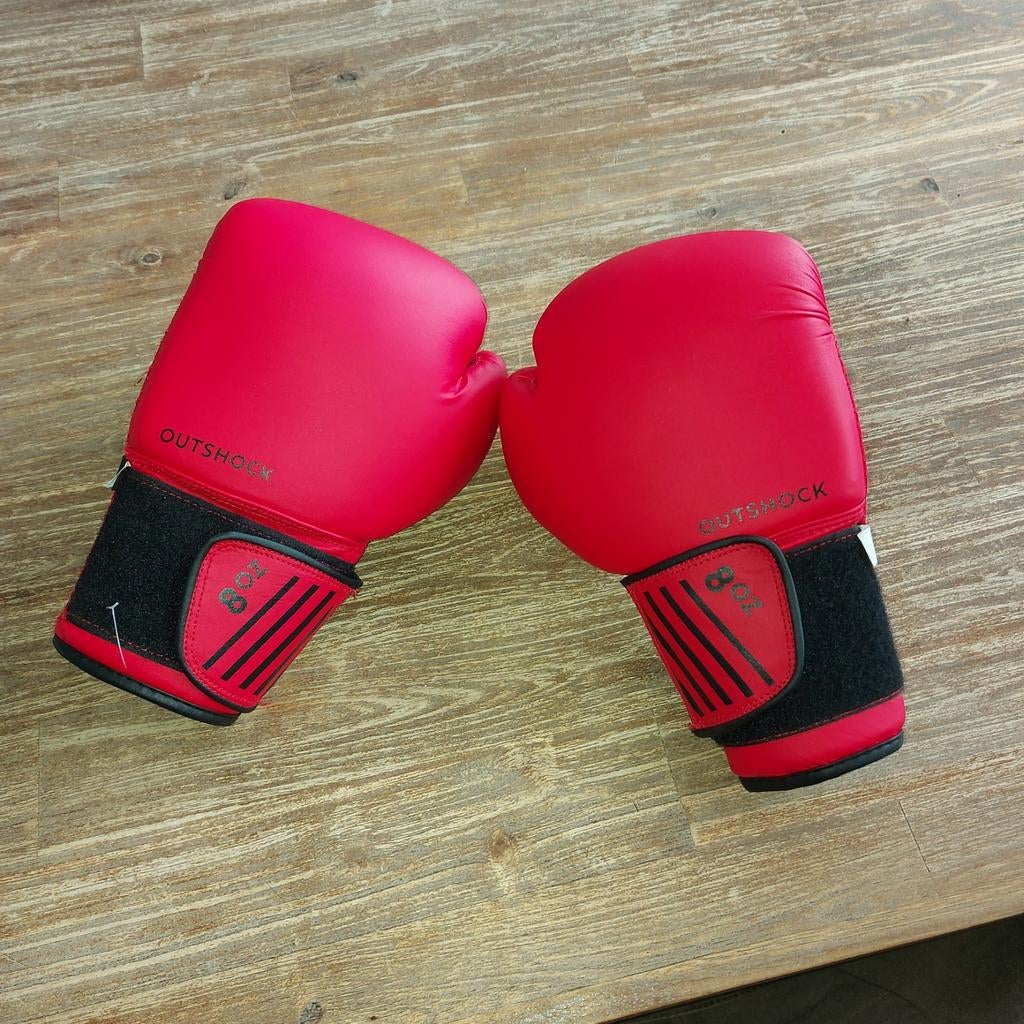 Rode bokshandschoenen 8oz - Outshock nieuw, Ophalen of Verzenden, Nieuw, Bokshandschoenen