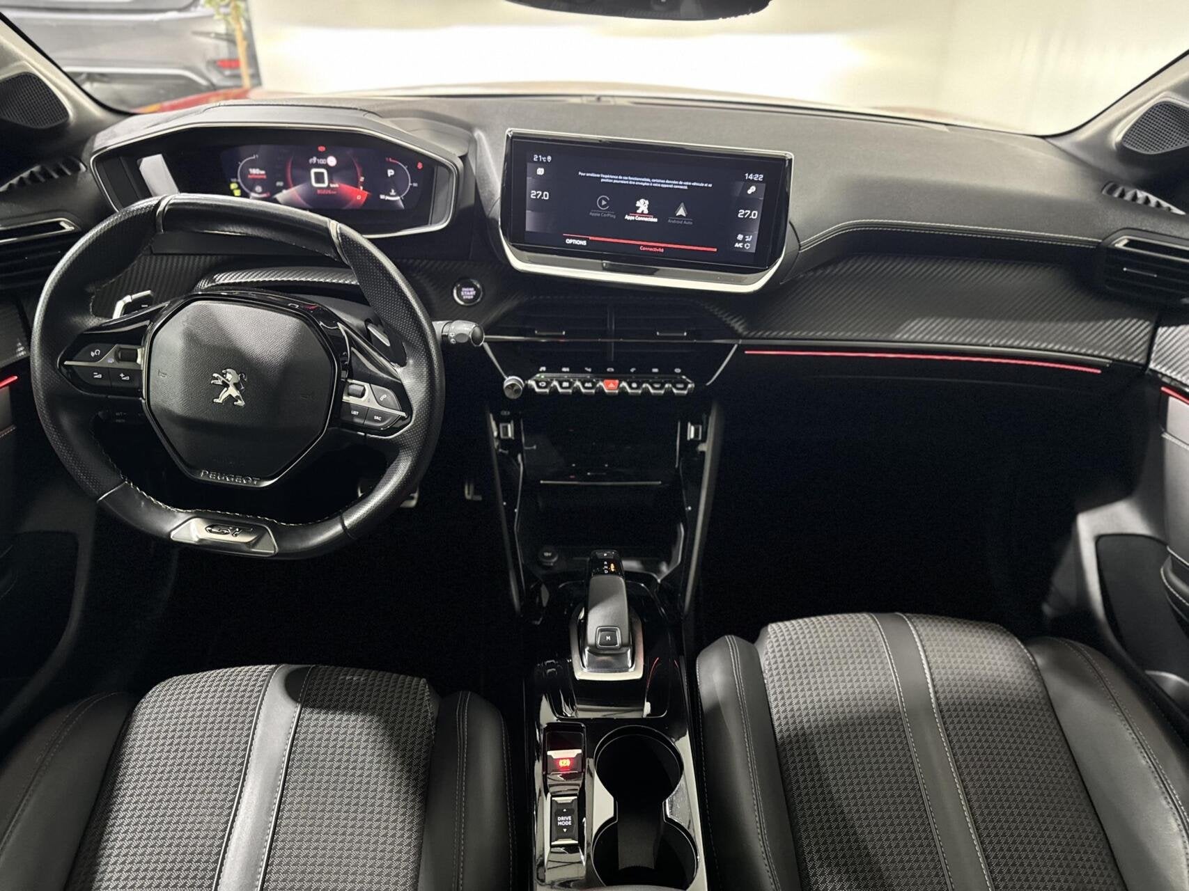 Peugeot 208 1.2 Pure Tech GT Line|CARPLAY|360 CAMERA|CRUISE, Gebruikt, Zwart, 4 cilinders, Met garantie (alle)