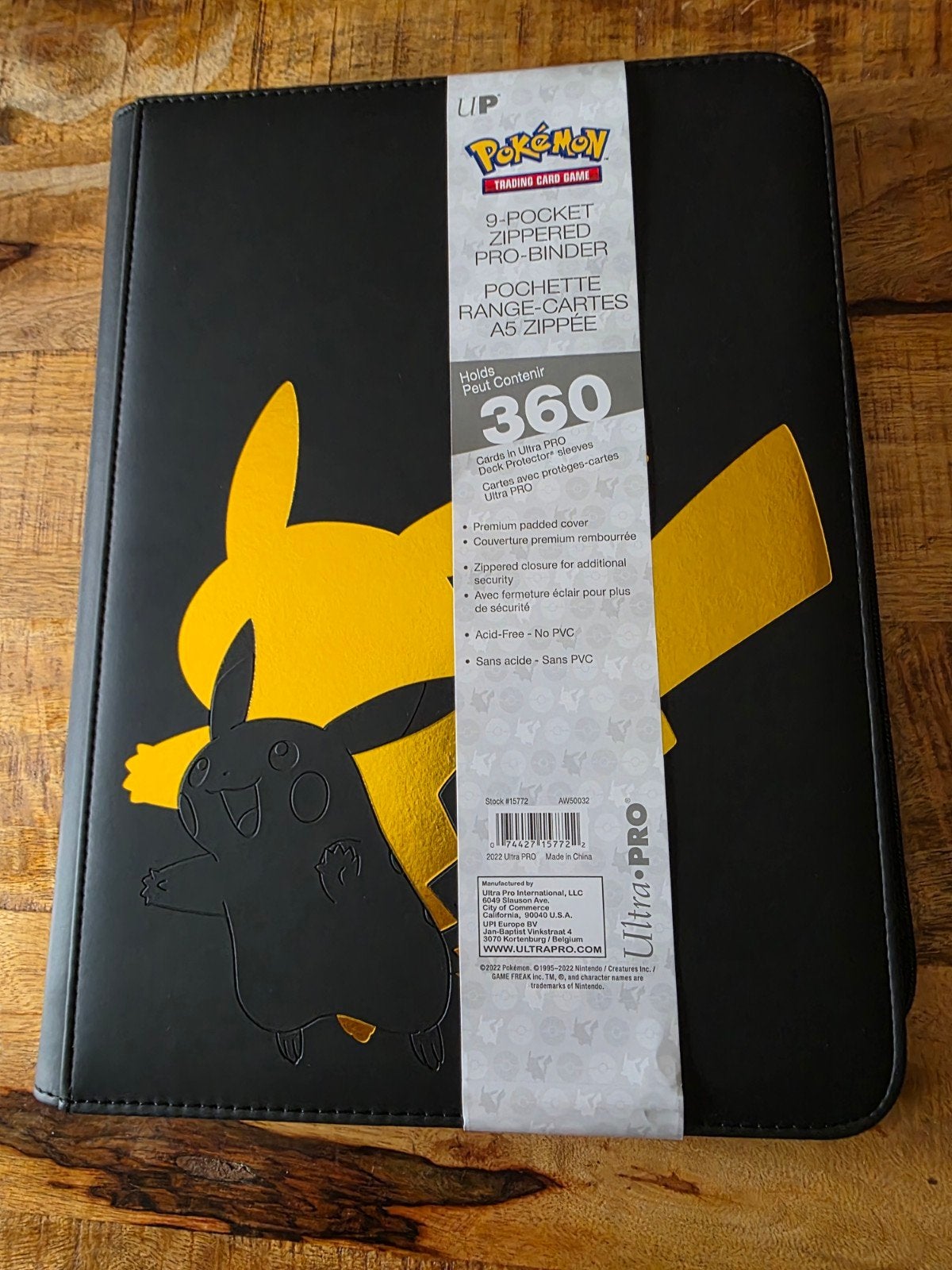 Ultra Pro Binder pikachu 360K, Hobby en Vrije tijd, Verzenden, Zo goed als nieuw, Boek of Catalogus