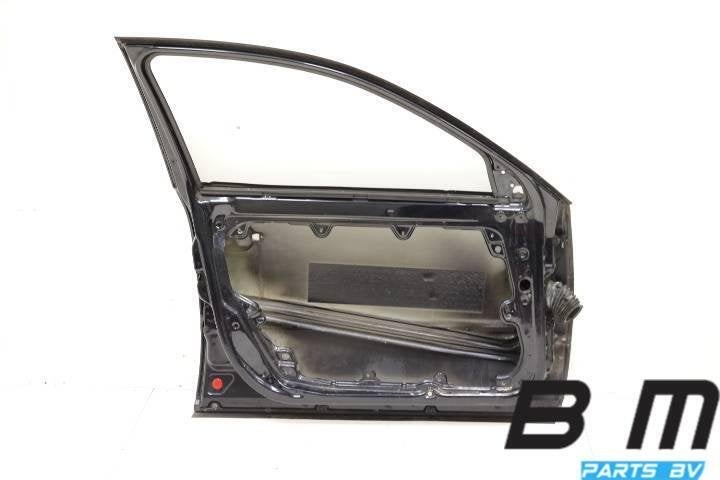 Portier links voor VW Passat 3B / 3BG Variant 3B4831051BE, Gebruikt
