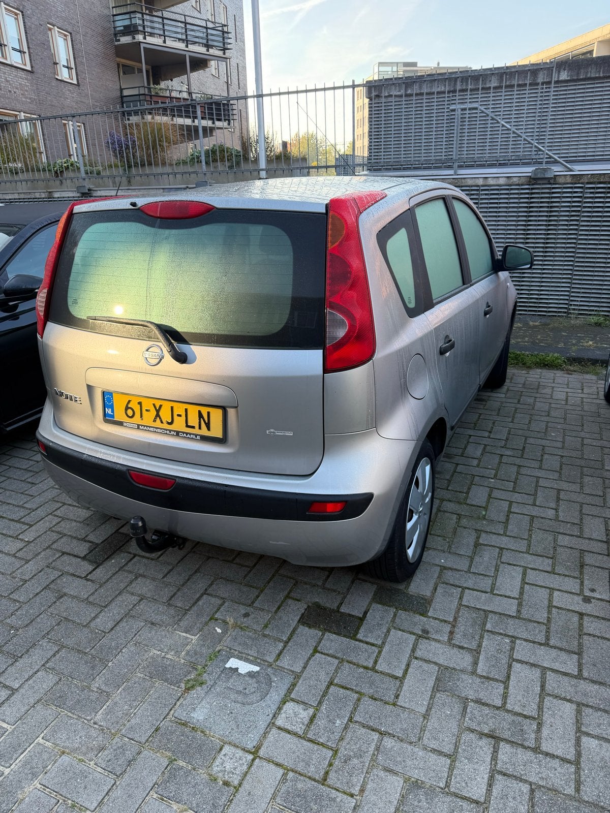 Nissan Note 1.6 16V 2007 Grijs, Voorwielaandrijving, 15 km/l, 4 cilinders, 49 €/maand