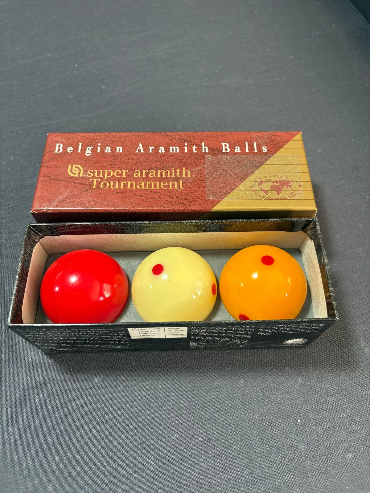 Super Aramith Tournament en Dynaspheres Platinum Biljartball, Ophalen of Verzenden, Gebruikt, Keu of Ballen