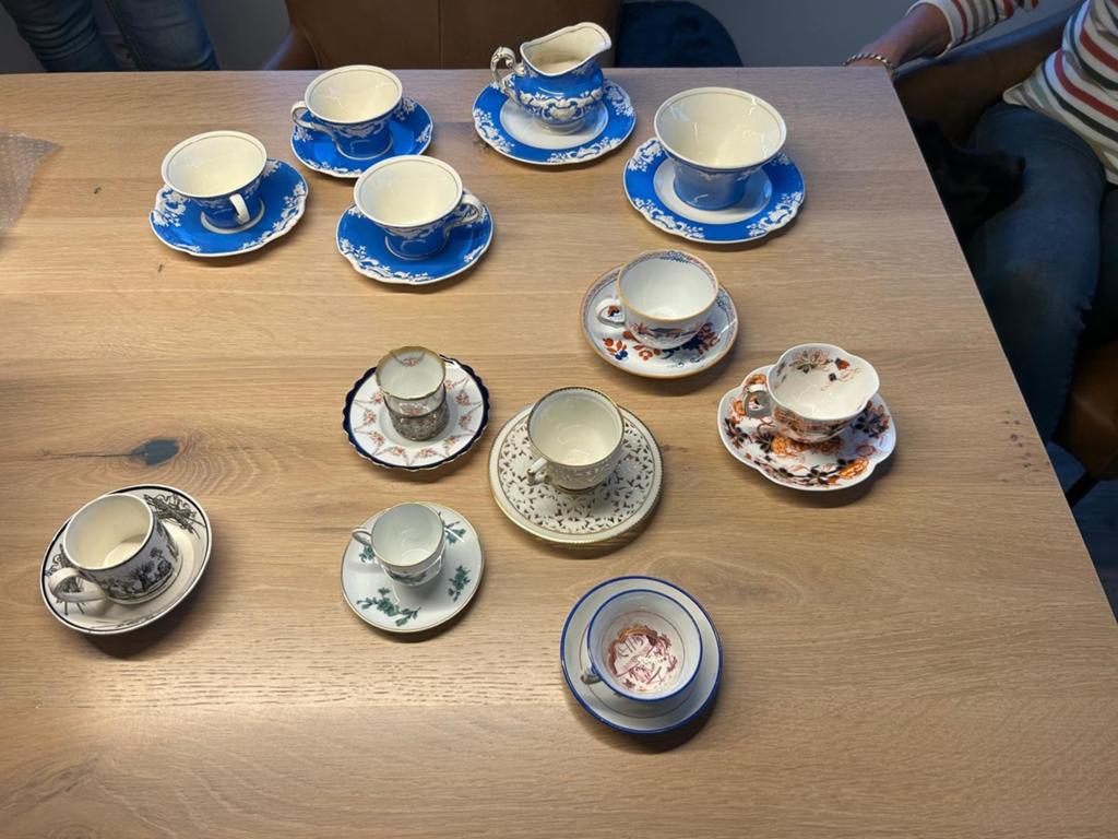 Diverse Engelse theekopjes, Ophalen