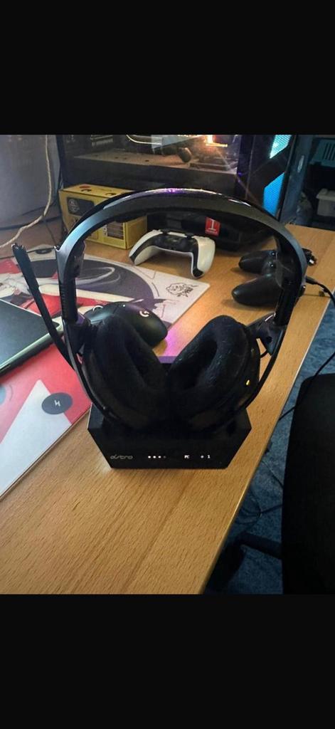 Astro A50 + docking station zonder doos, Computers en Software, Headsets, Ophalen, Zo goed als nieuw