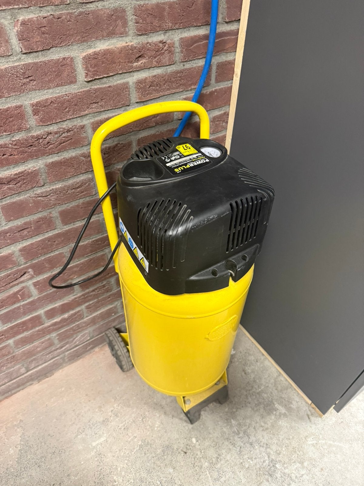 Powerplus compressor, Ophalen, Zo goed als nieuw