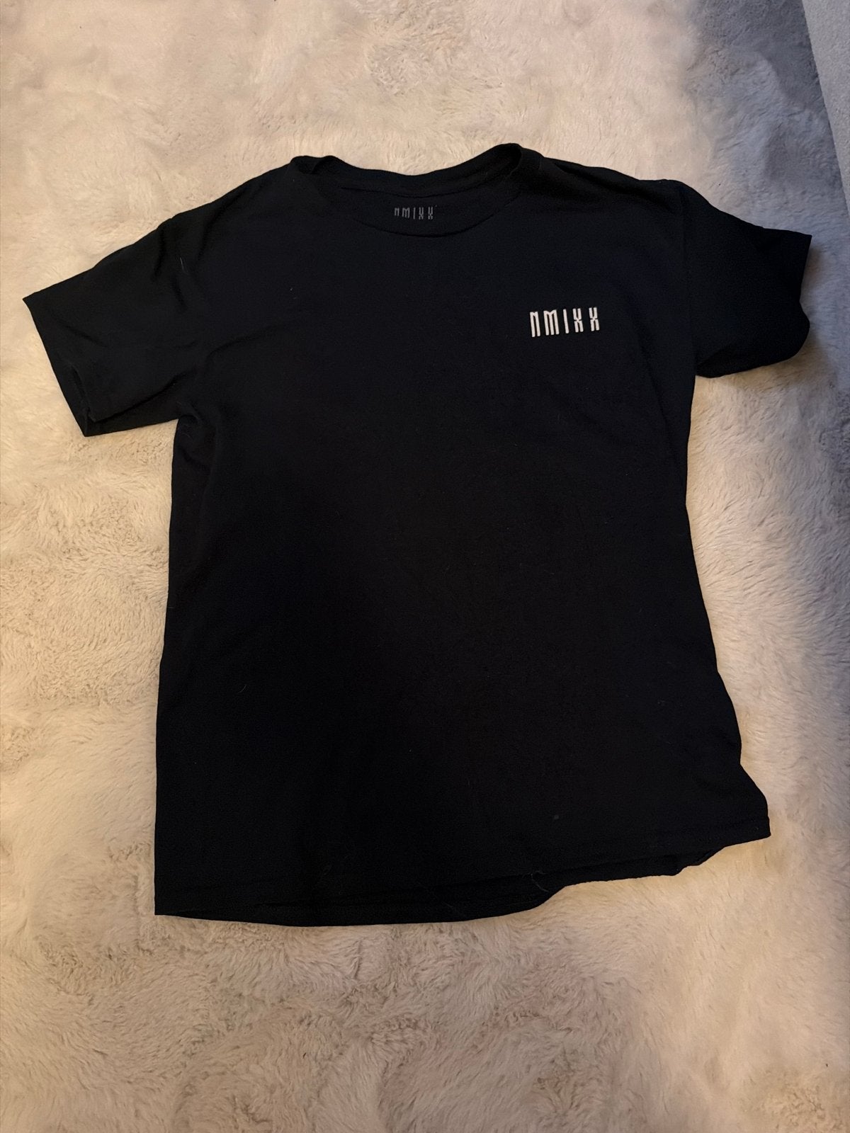 NMIXX Official Merch T-shirt - Zwart - K-Pop, Zwart, Zo goed als nieuw, Korte mouw, Ophalen