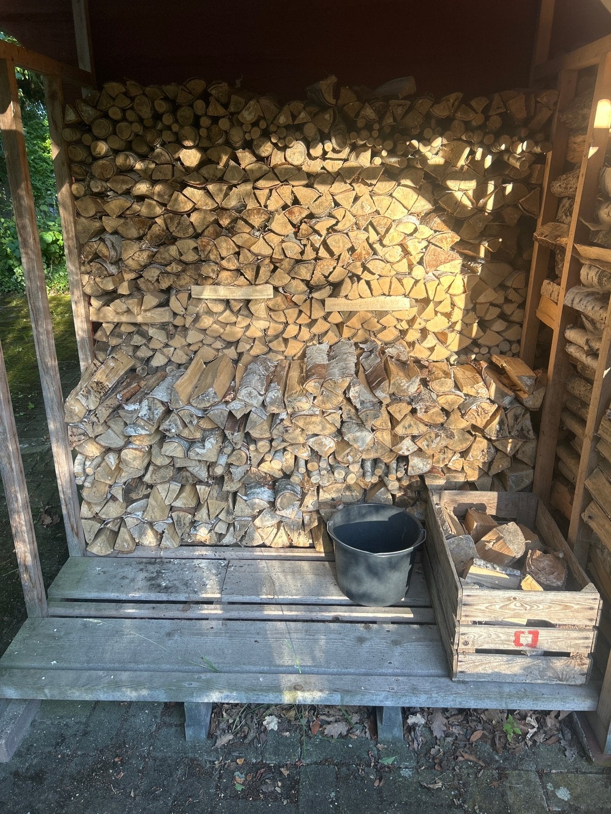 Droog berkenhout en gemengd hardhout bieden per kuub!, Tuin en Terras, Haardhout, Minder dan 3 m³, Verzenden, Berkenhout, Blokken