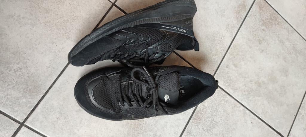 LACOSTE zwart sneakers maat 41, Kleding | Heren, Schoenen, Ophalen of Verzenden, Zo goed als nieuw, Zwart