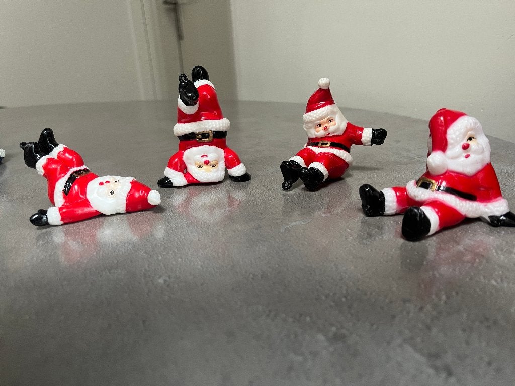 Te koop 3 grappige kerstmannen +/- 8 cm groot, Ophalen of Verzenden, Nieuw