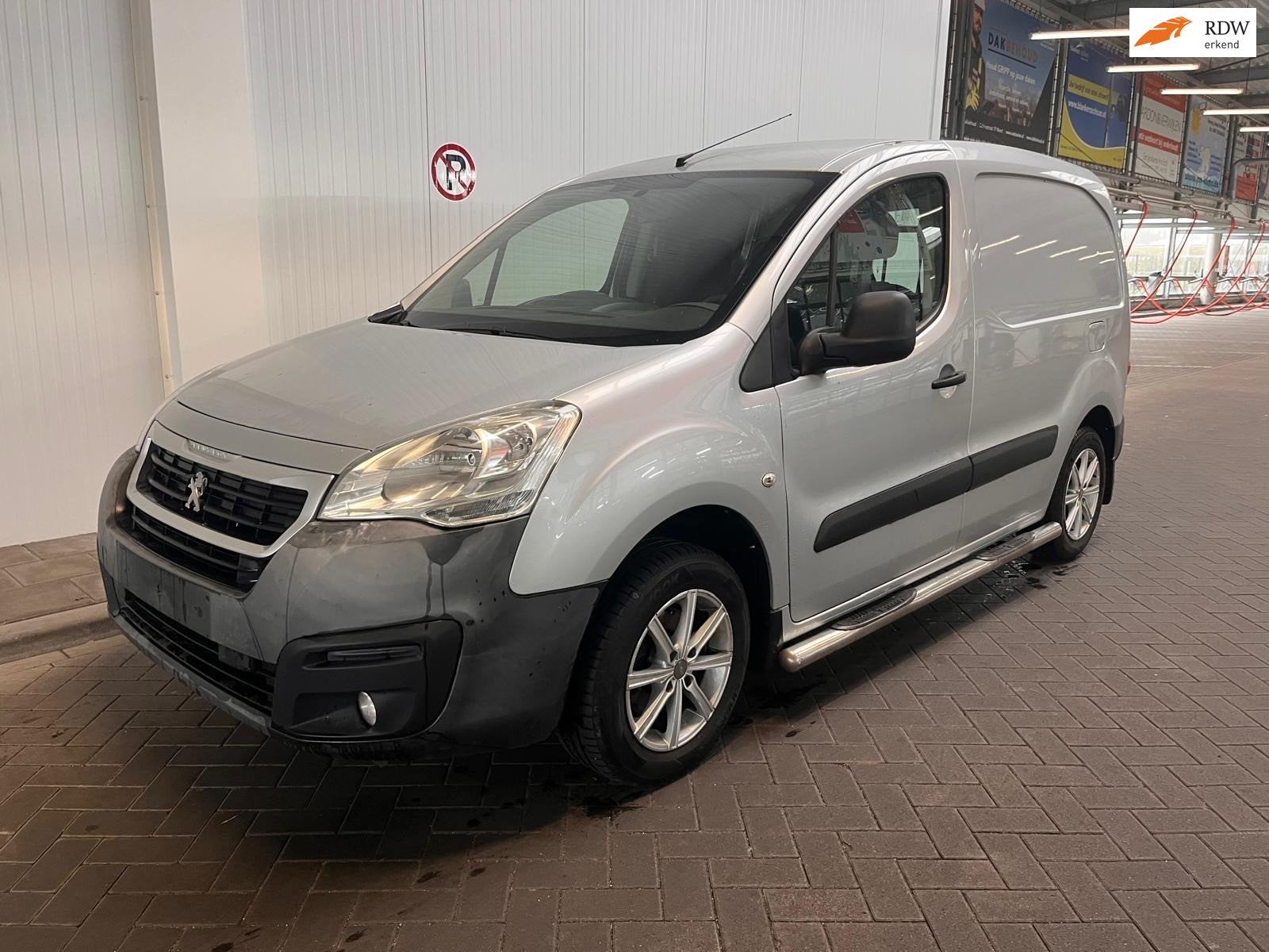 Peugeot Partner 122 1.6 BlueHDi 100 L1 XR S&S, Voorwielaandrijving, Start-stop-systeem, Stof, Gebruikt