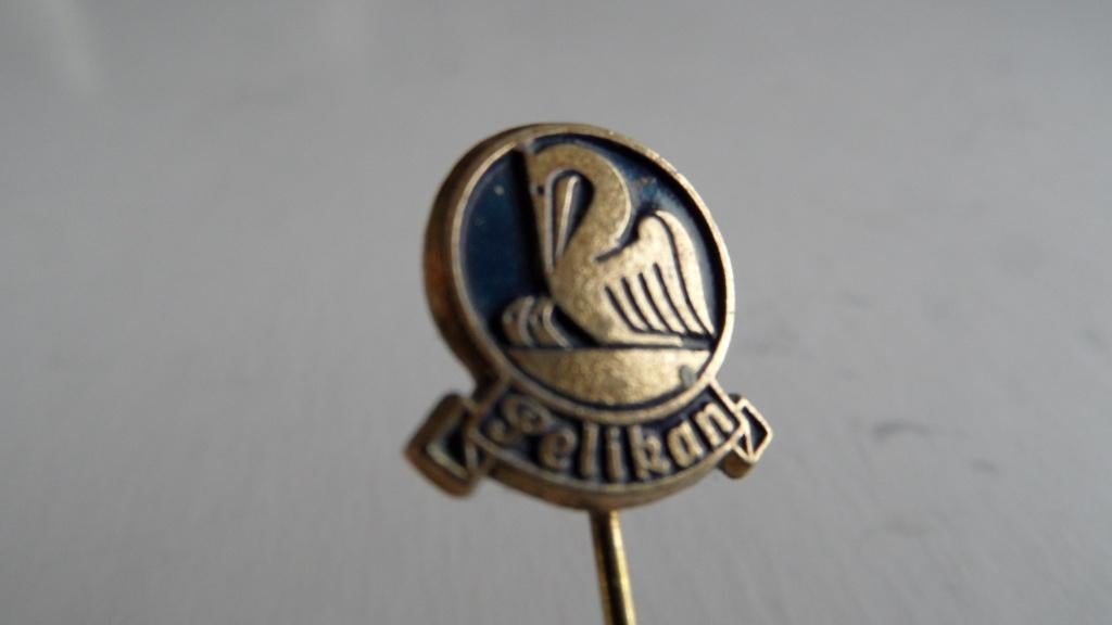Pelikan vulpennen speld, Verzenden, Gebruikt, Merk, Speldje of Pin
