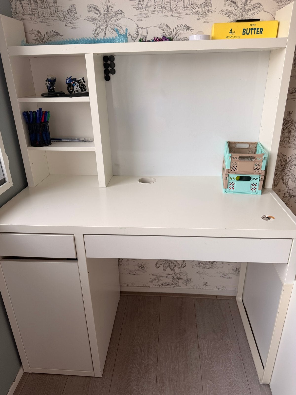 IKEA Micke Bureau Wit - Opknapper, Huis en Inrichting, Opbergruimte, Gebruikt, Spaanplaat of MDF, Ophalen of Verzenden