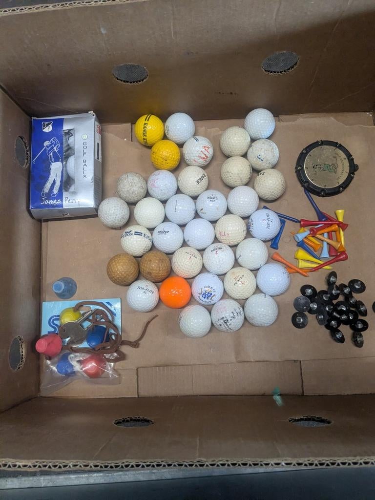 Diverse golfspullen: ballen, tees en accessoires, Ophalen of Verzenden, Gebruikt, Bal(len), Overige merken