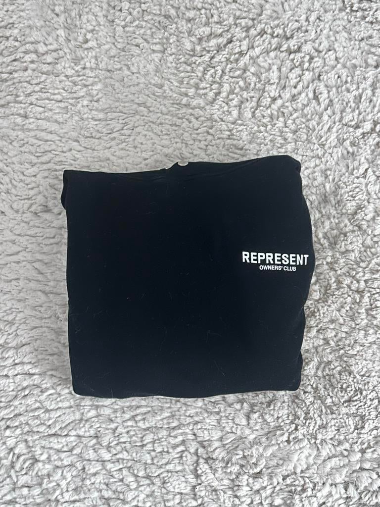 Represent hoodie maat M, Verzenden, Gedragen