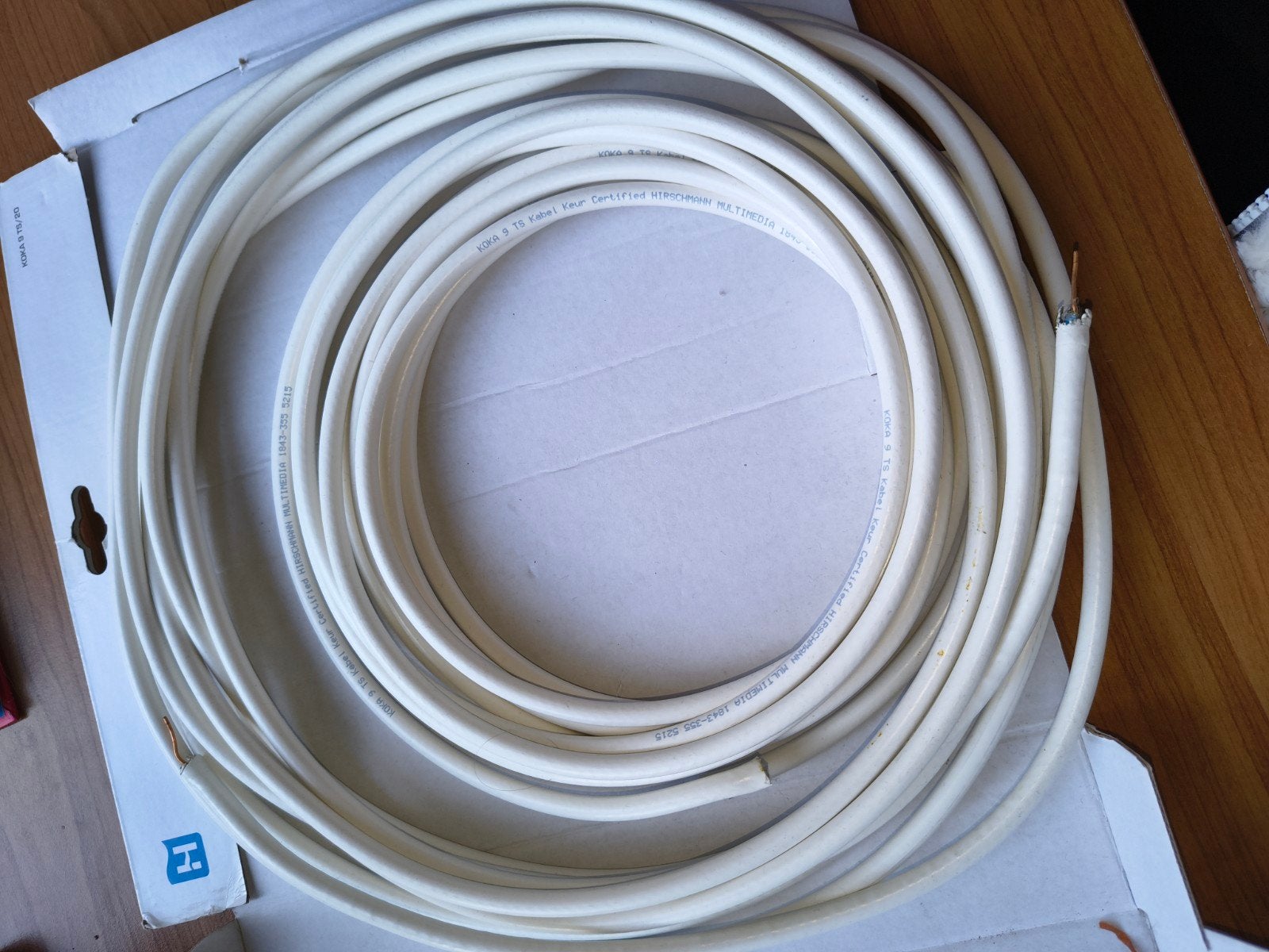Diverse coax kabels en connectoren, Ophalen of Verzenden, Zo goed als nieuw, 2 tot 5 meter, Coaxiale kabel
