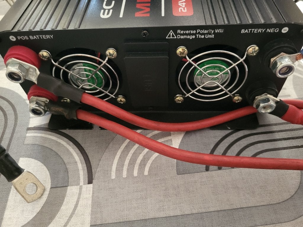 Omvormer 24volt 2500W, Ophalen of Verzenden, Gebruikt, Overige merken, Elektronica en Kabels
