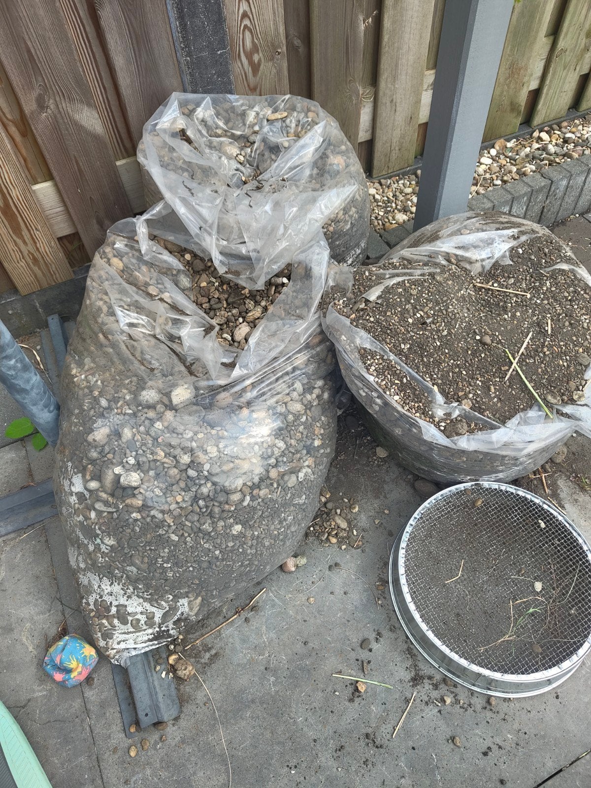 !!Gratis Grind!! 3x 90L puinzakken gevuld met (boeren)grind, Ophalen, Gebruikt, Multi, Grind
