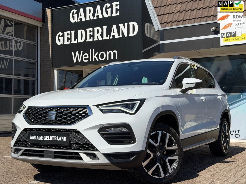SEAT Ateca 1.5 TSI Xperience Intense | Leder/Alcantara | Ful, 15 km/l, Zwart, 4 cilinders, 150 pk