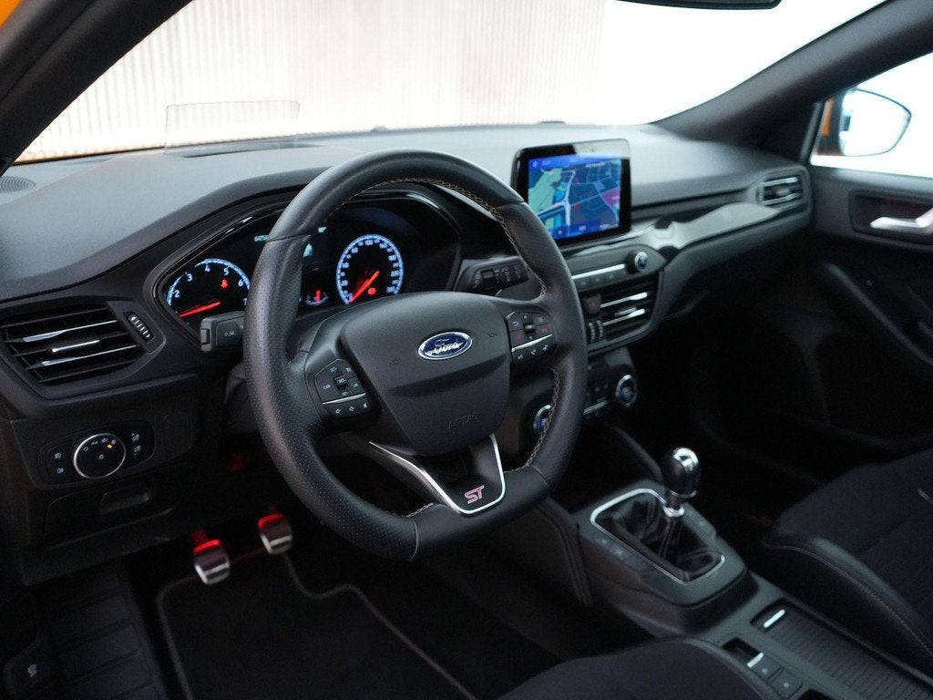 Ford Focus 2.3 280pk ST-3 |panoramadak|head-up|adaptive LED|, 1408 kg, Gebruikt, Leder en Stof, 2300 cc