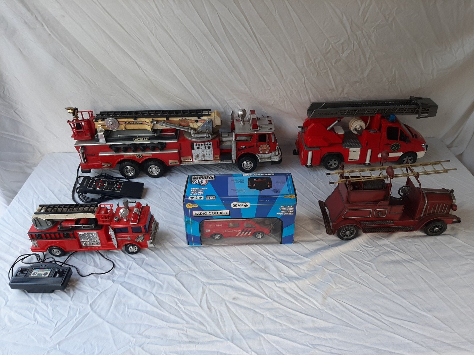Mooie verzameling brandweerwagens oa jaren 60-70-80., Overige merken, Gebruikt, 1:32 tot 1:50, Ophalen of Verzenden