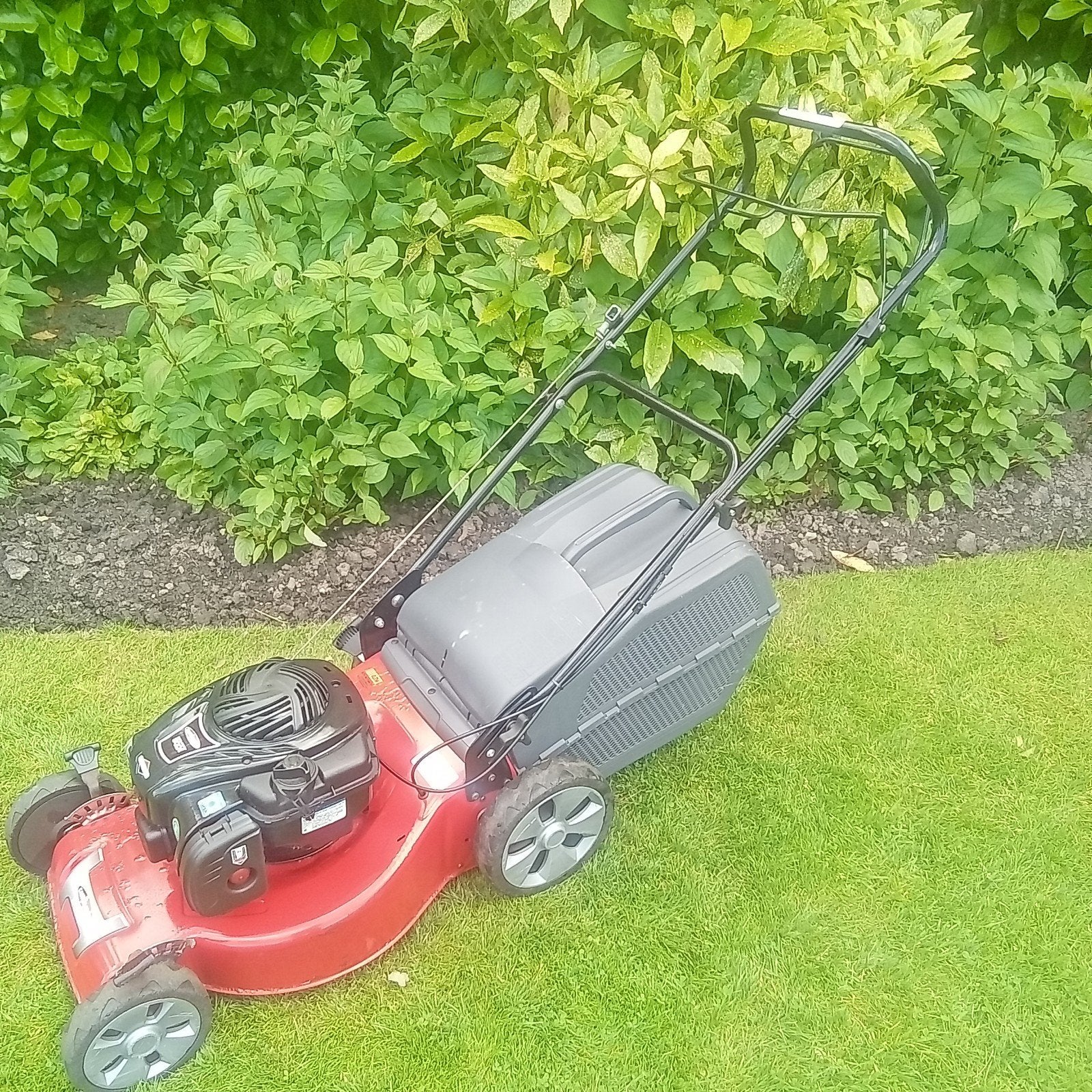 Castelgarden grasmaaier zelfrijdend Motormaaier, Ophalen, Cirkelmaaier, Gebruikt, Opvangbak
