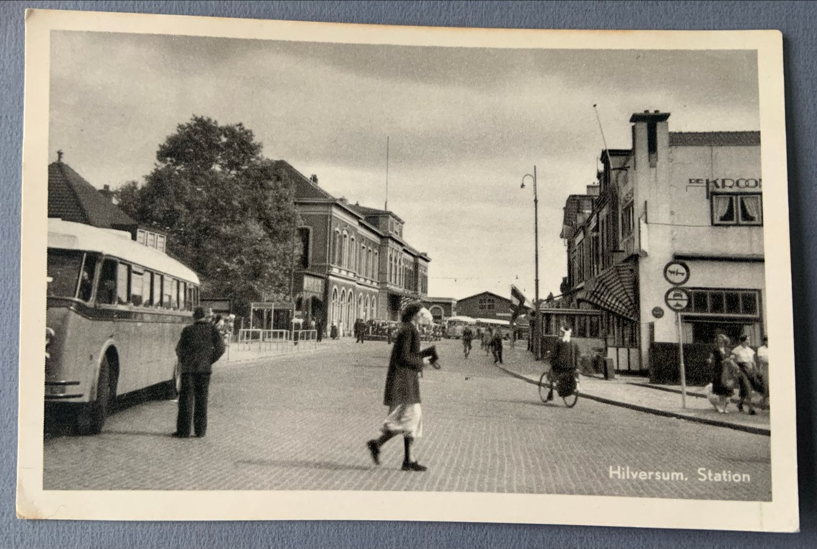 Hilversum Station - Uitgave N.V. Hema, Verzenden, 1920 tot 1940, Gelopen, Noord-Holland