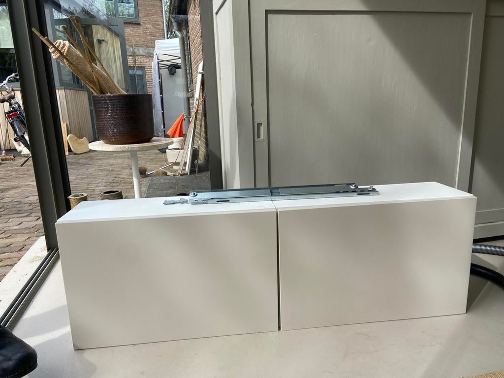 2 nieuwe smalle besta kastjes voor aan de wand beige deurtje, Ophalen, Zo goed als nieuw, Minder dan 150 cm, Minder dan 100 cm
