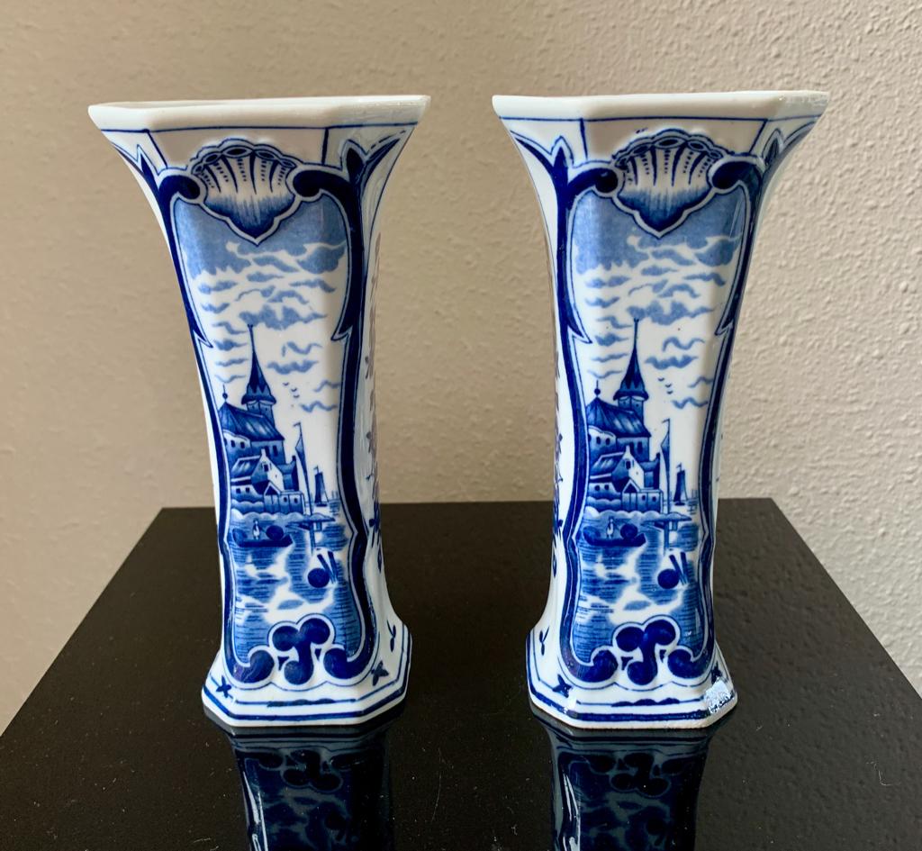 Delftsblauwe vaasjes, gemerkt, Ophalen of Verzenden